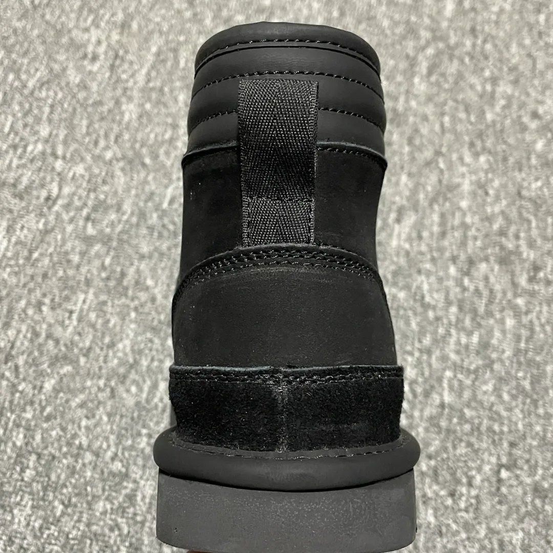 Pick up locally 💰640. The core recommendation is good price. The platform is exclusively for foreign trade. UGG men's snow boots 1097089. The foreign trade platform is full of Z. High-end retail is exclusively for quality. Produced by the production line of a ten-year-old brand shoemaking factory. Pay attention to every detail. Longfeng A-grade genuine sheep fur is integrated. Created in full compliance with the ZP process. Size: 40 41 42 43 44
